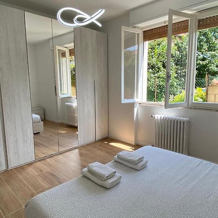Villa The Swan - Composed By 2 Apartments Мандельо дел Ларио Екстериор снимка