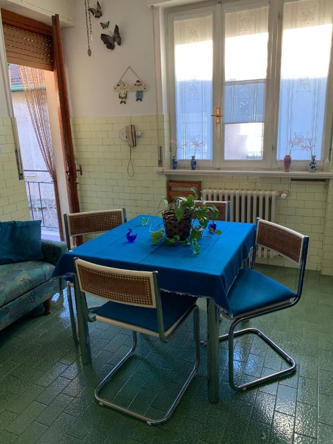 Villa The Swan - Composed By 2 Apartments Мандельо дел Ларио Екстериор снимка